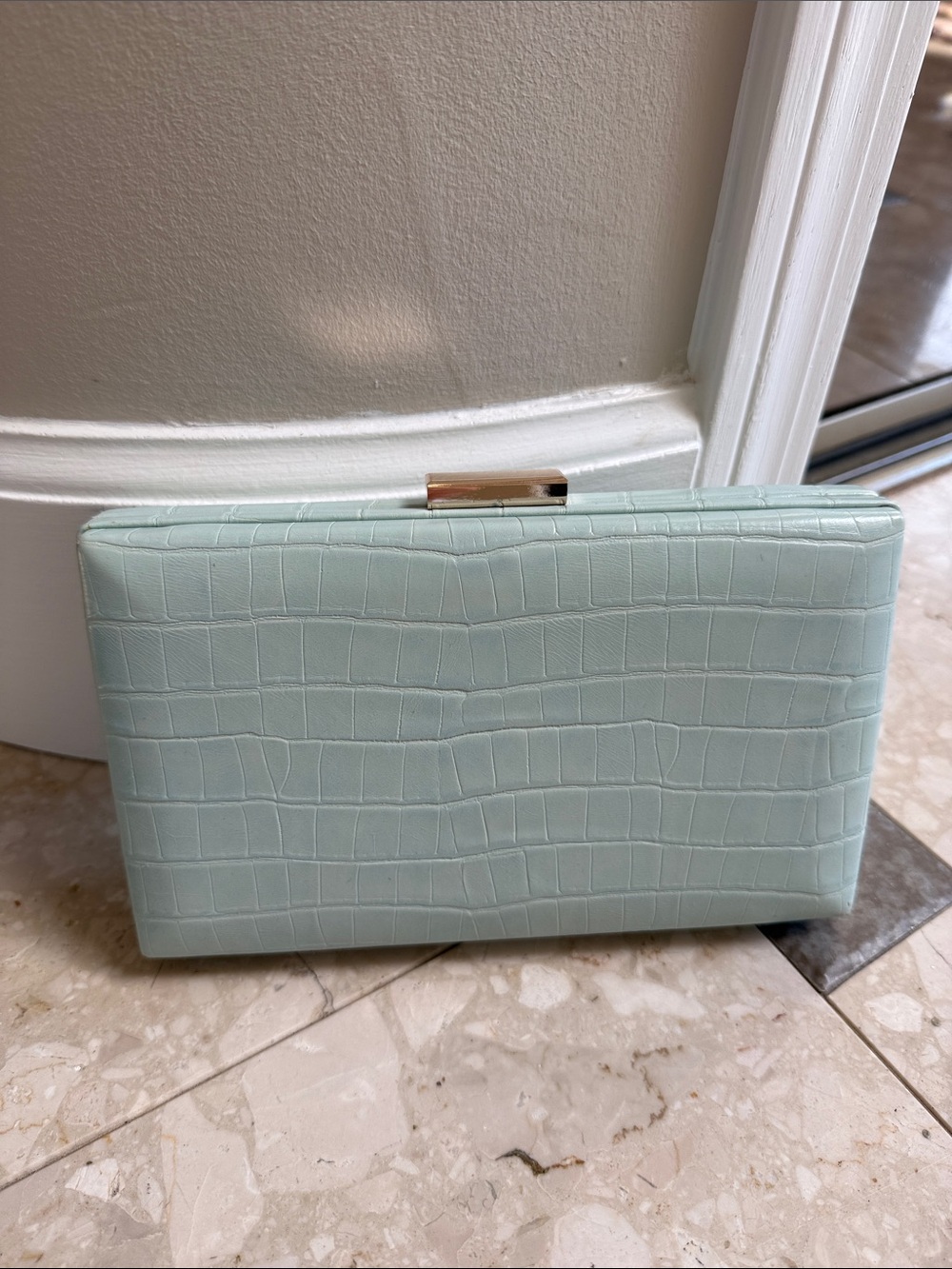 Mint Croc-Embossed Clutch Bag - Elegant Evening Accessory